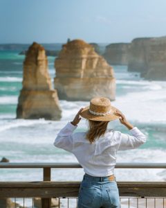 7 ultimate travel essentials that every traveller needs