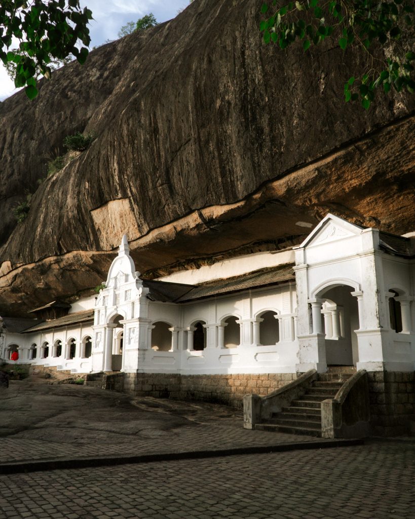Dambulla Golden Temple in - places to visit in Sri Lanka