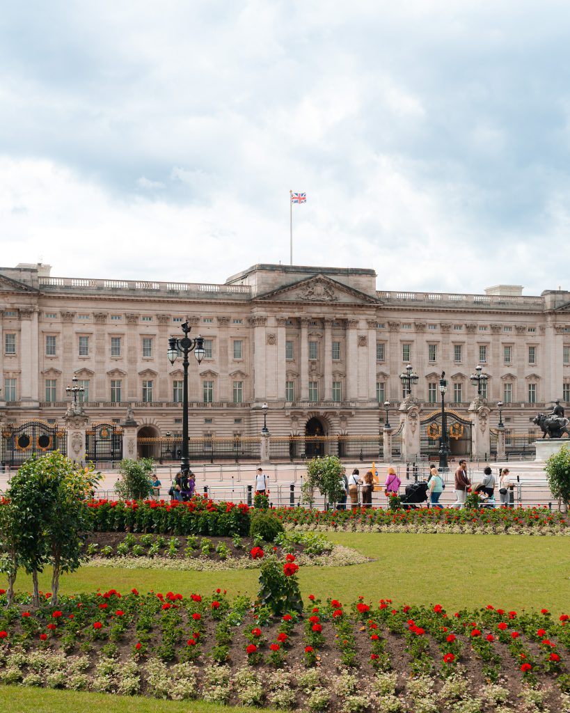 A photo of Buckingham Palace in London