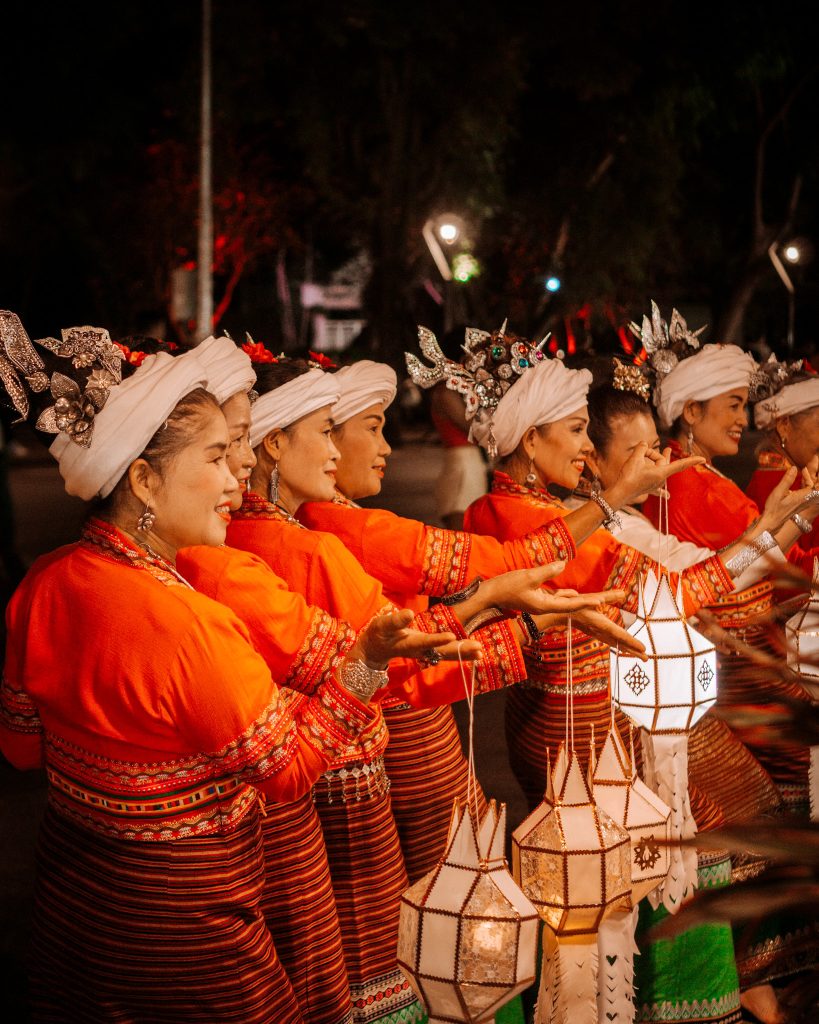 Yi Peng Festival at Three Kings Monument