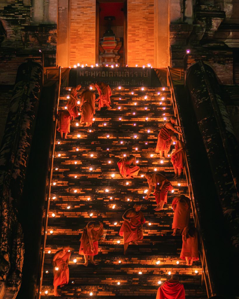 Wat Chedi Luang during Yi Peng Festival - 5000 candles