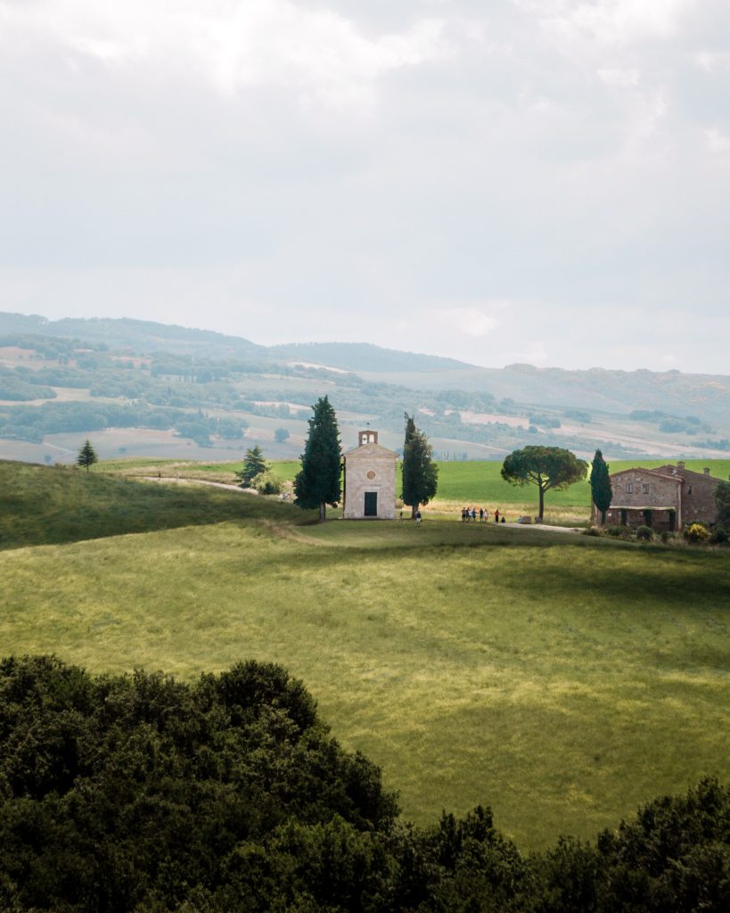 Panoramic view of the Capella de la Vitaleta in Val d'Orcia