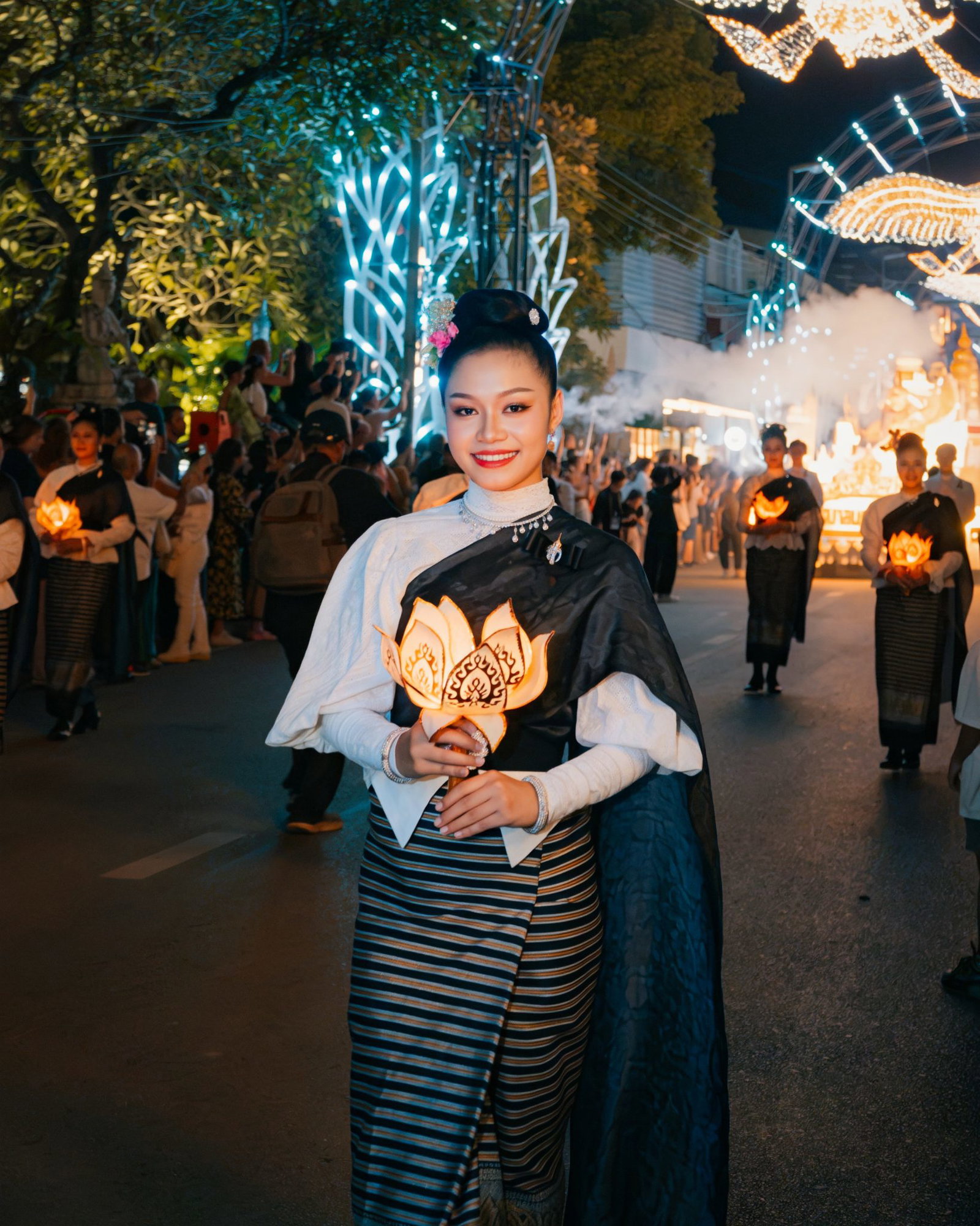 Closing parade of Yi Peng in Chiang Mai